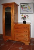 Armoire penderie commode.